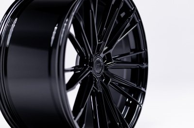 JR52 Glossy Black