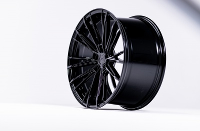 JR52 Glossy Black