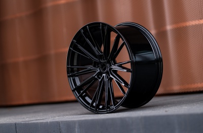 JR52 Glossy Black