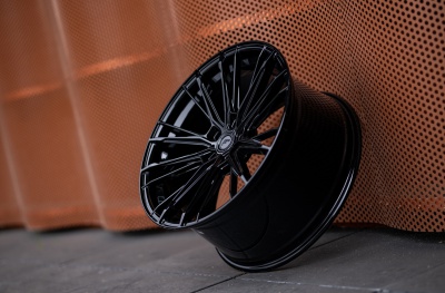 JR52 Glossy Black