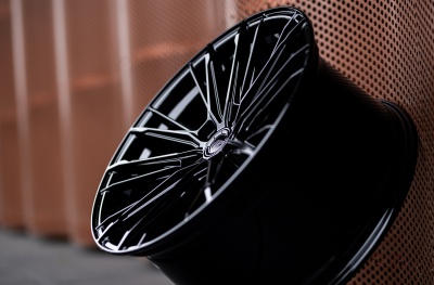 JR52 Glossy Black