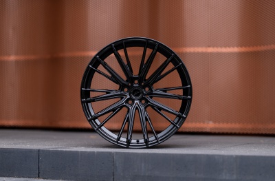 JR52 Glossy Black
