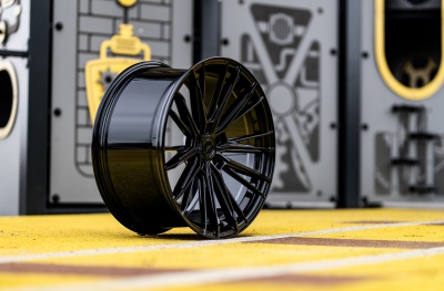 JR52 Glossy Black
